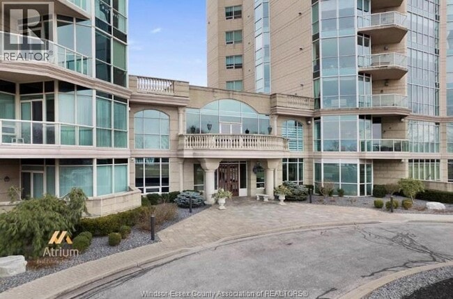 Building Photo - 5055 Riverside Dr E