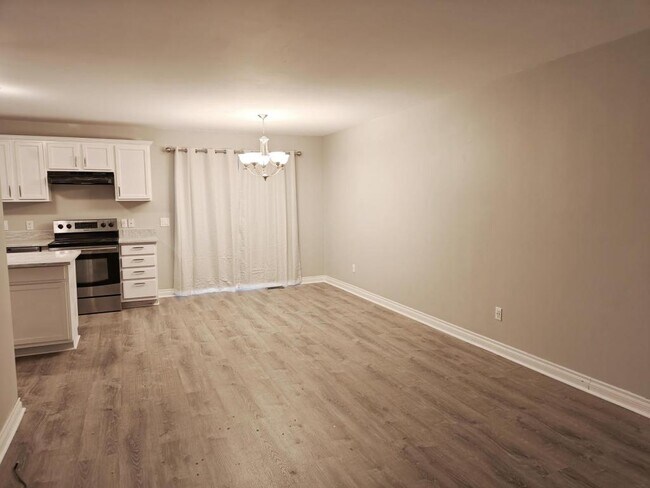 Building Photo - 28239 Deplanche Ln