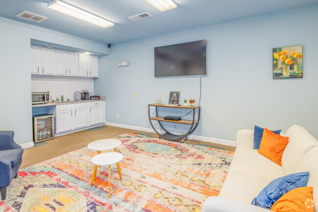 Oficina de arrendamiento y sala social - Peachtree Place