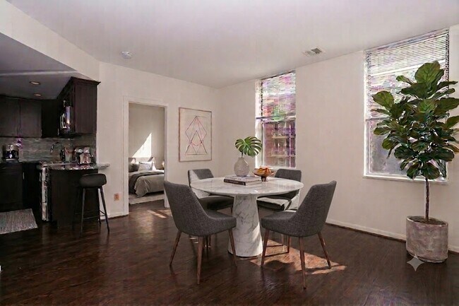 Foto del edificio - 2611 Adams Mill Rd NW