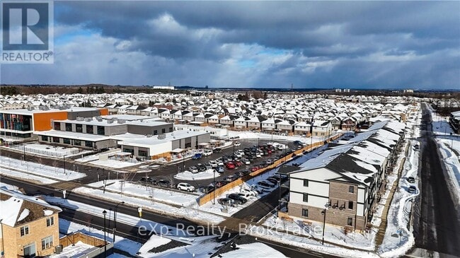 Photo du bâtiment - 96 Oat Ln