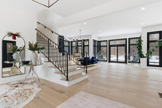 Foto del edificio - 15 Joshua Rd