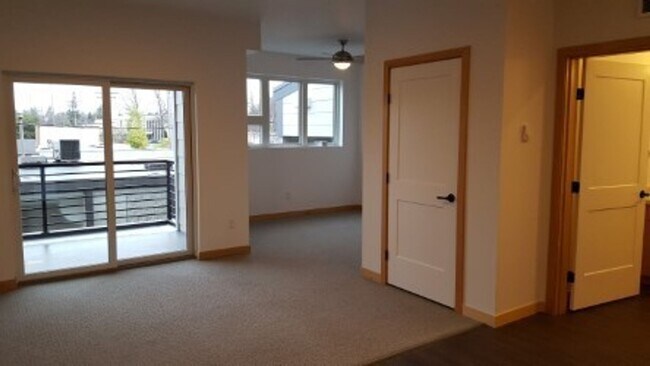 Foto del edificio - Recently Built Luxury Studio Apartment in ...