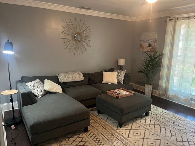 Foto del edificio - Available now. Beautiful, FURNISHED 2 BR/2...