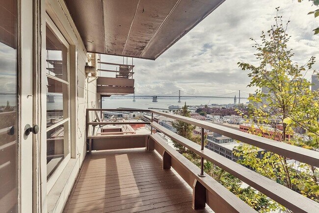 Deck - 38 Calhoun Ter