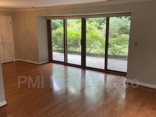Foto del edificio - 5712 5712 Roland Ave