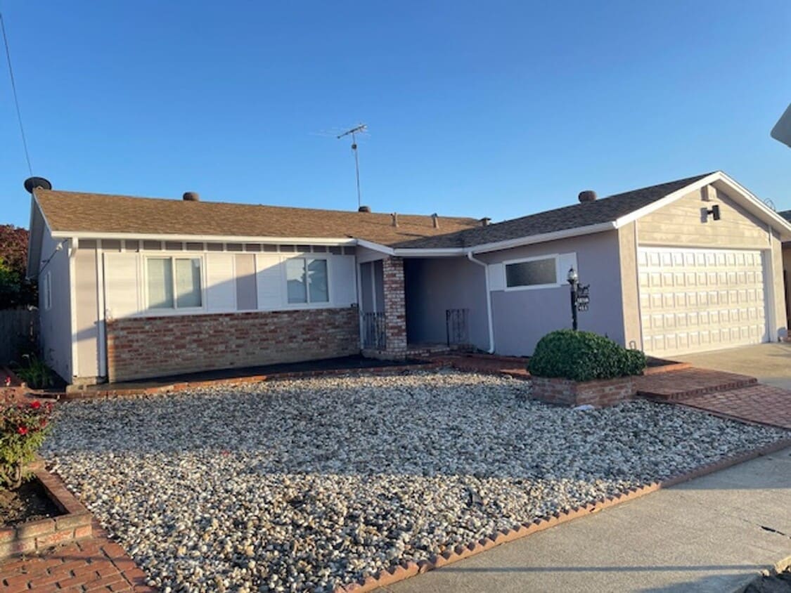 Coming Soon Remodeled 3 bedroom 2 bath House - Coming Soon Remodeled 3 bedroom 2 bath House