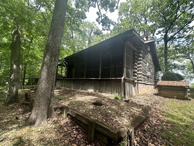 Building Photo - 343 Vaughns Grove Fairview Rd