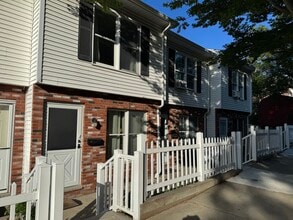 Building Photo - 39 Prescott Ave