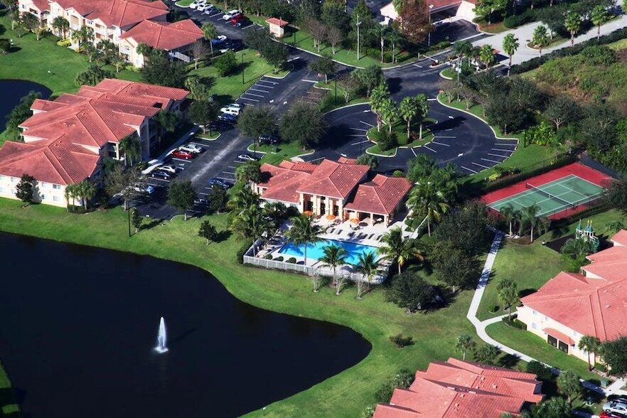 Foto principal - 251 SW Palm Dr