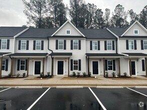 Building Photo - 173 Spirea Dr