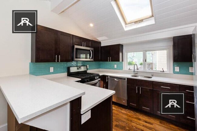 Foto del edificio - 4 bedroom in Belmont MA 02148