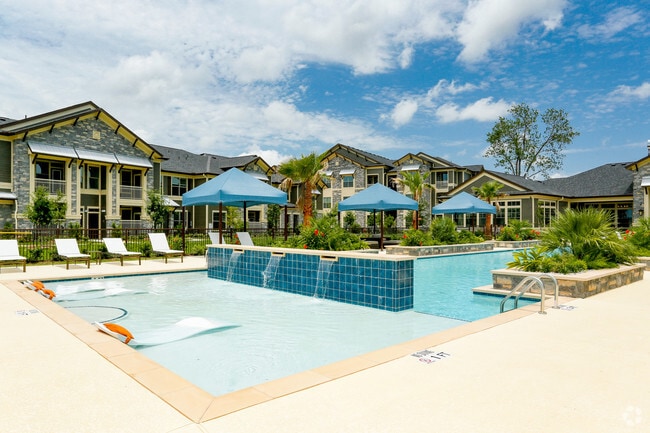 Building Photo - Plantation Park Apartments