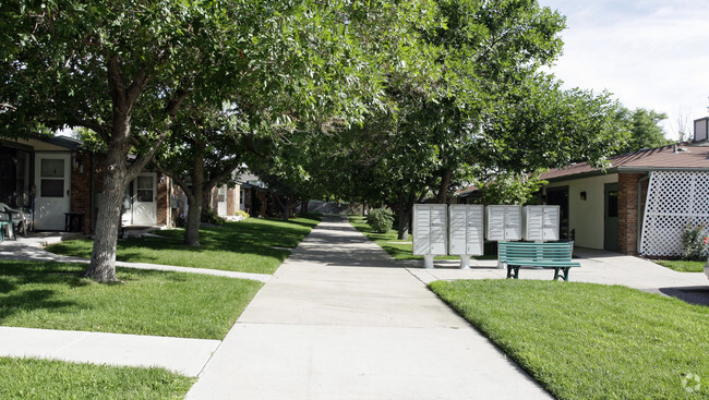 Building Photo - Squire Village Apartments