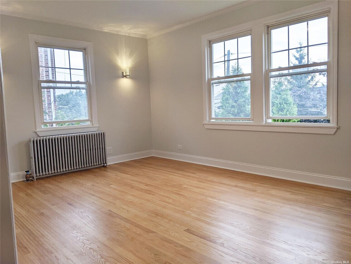 Primary Photo - 35 Kettell Ave