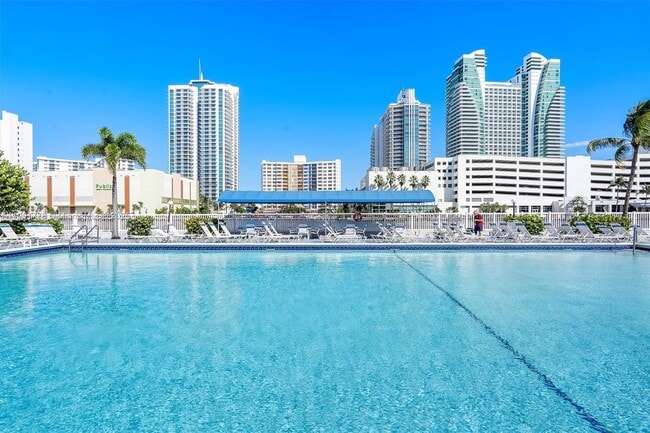 Foto del edificio - 600 Parkview Dr