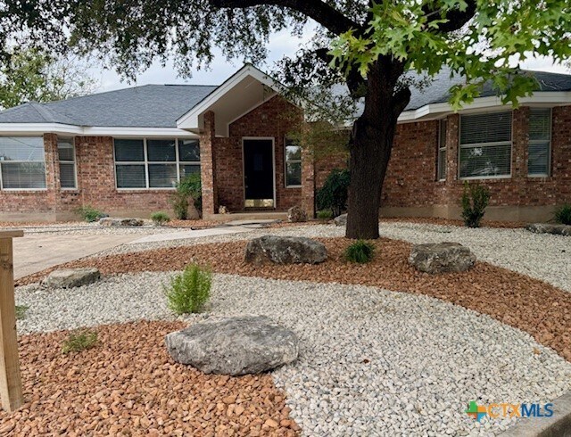 Building Photo - 1301 Fieldcrest