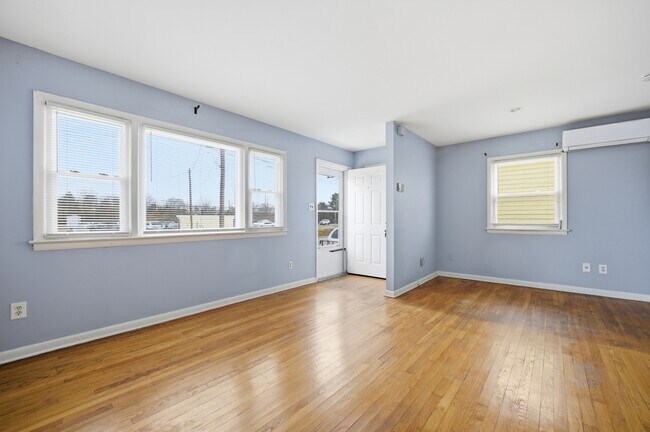 Building Photo - 1248 37th St