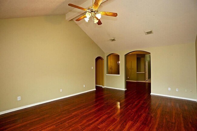 Building Photo - 9214 Stoneridge Canyon Ln
