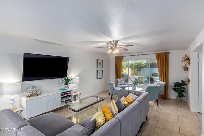 Building Photo - 8413 E Citrus Way