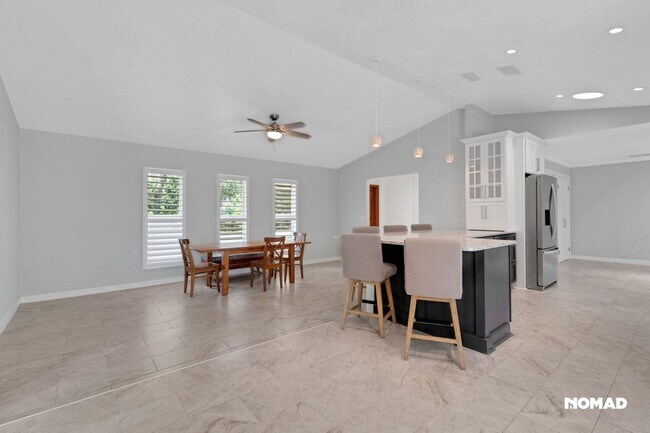 Building Photo - 112 N Cory Dr