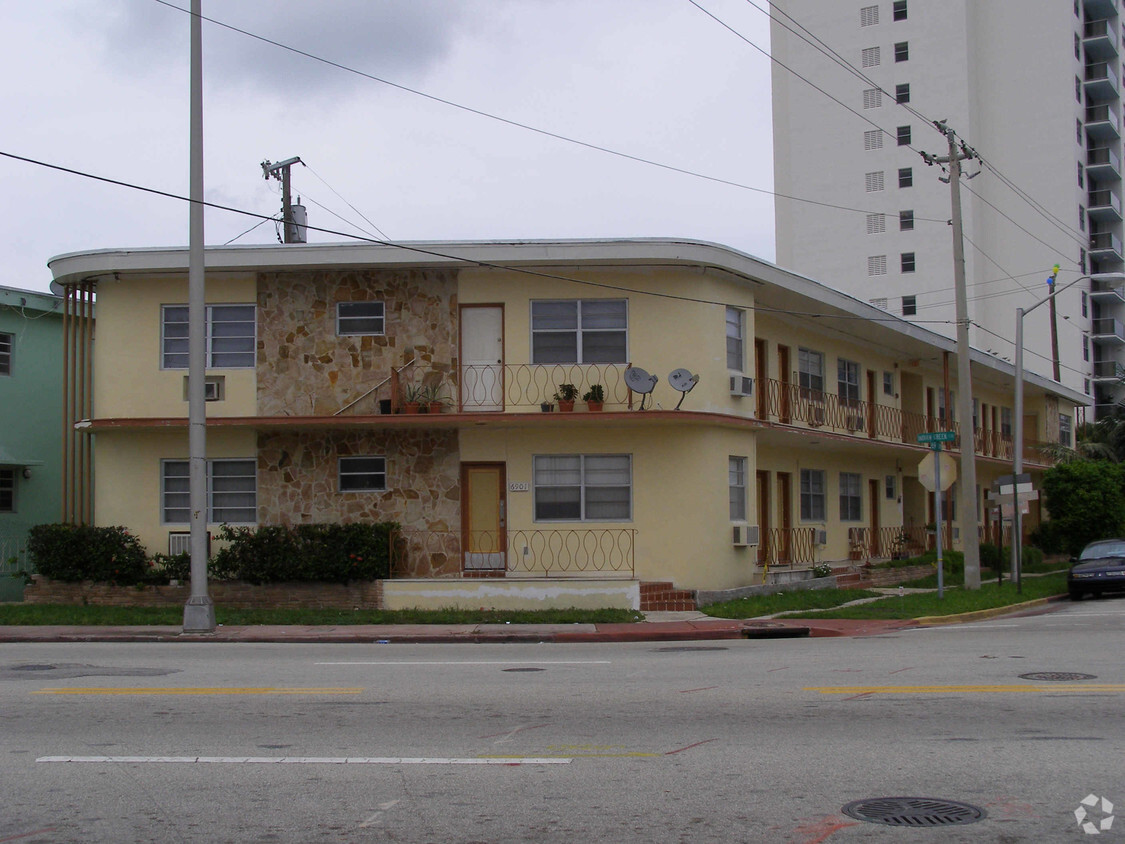 Building Photo - Indian Creek Apartments