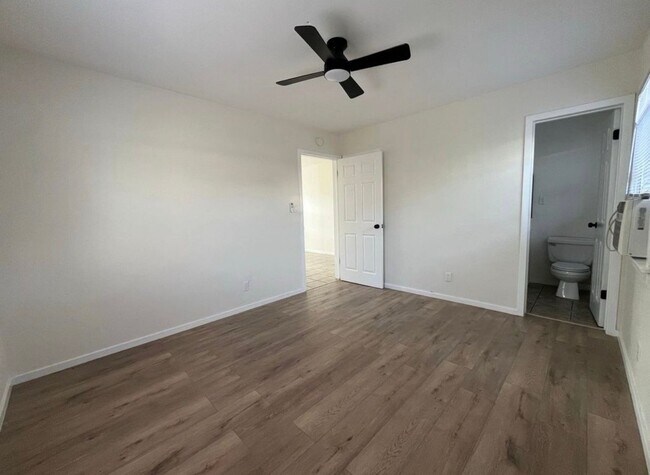 Foto del edificio - 731 W Vernon Dr