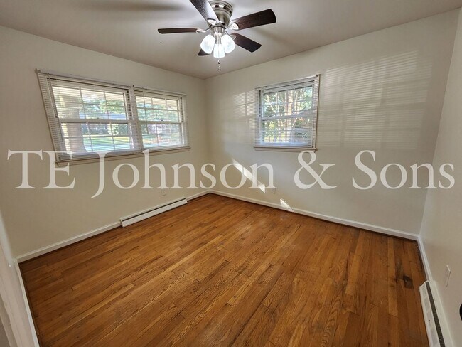 Building Photo - Guilford Hills 3 Bedroom