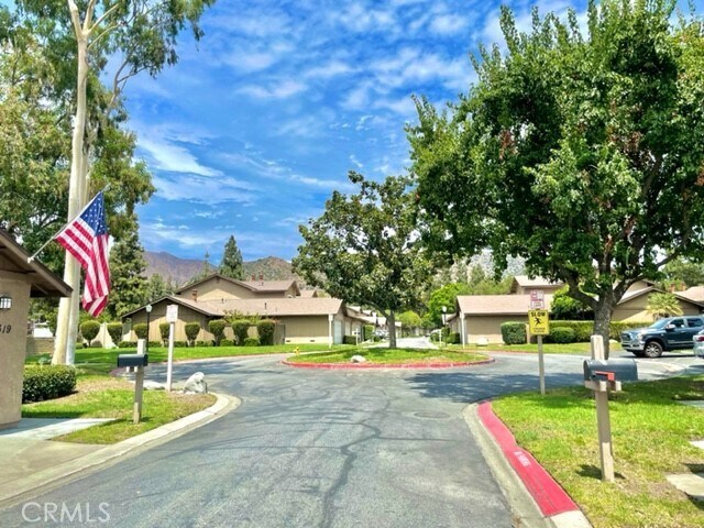 Building Photo - 642 N Laurel Valley Dr
