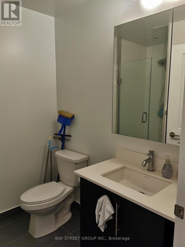 Photo du bâtiment - 55 Oneida Crescent