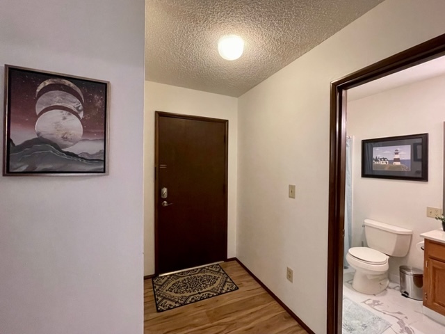 Foto del edificio - 1220 Glacier Ave