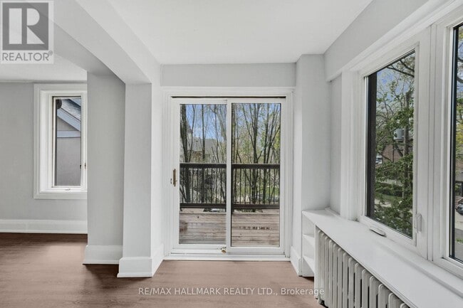 Building Photo - 47 Willow Ave