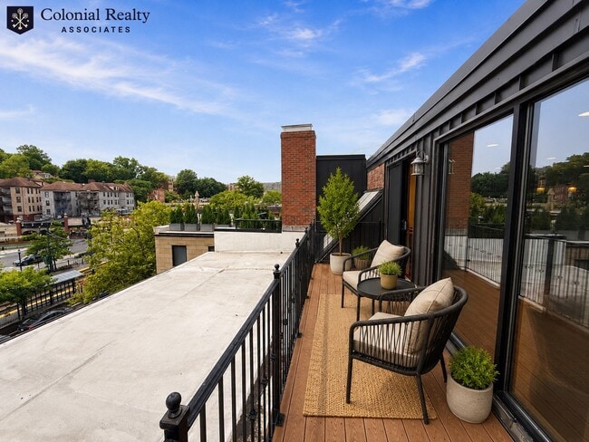 Building Photo - 1616 Beacon St