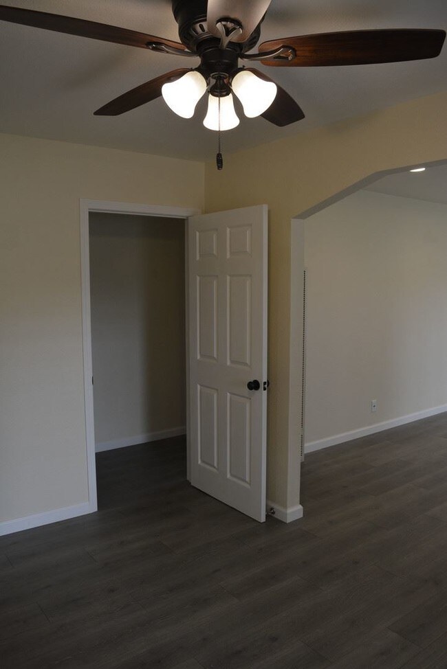 Building Photo - 3 br, 1 bath House - 2401 FERNWOOD AVENUE