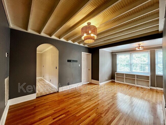 Photo - 904 Boylston St House