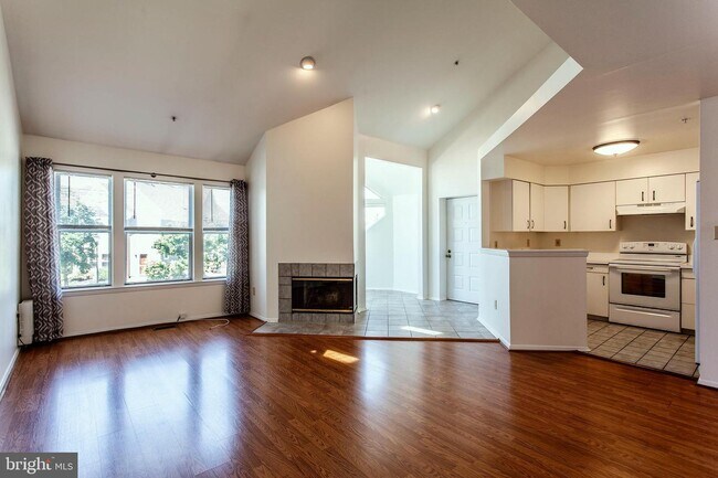 Foto del edificio - 7641 Stony Creek Ln