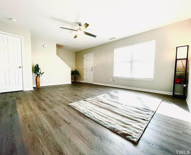 Foto del edificio - Comfortable 3BD, 2.5BA Raleigh Home with a 1-Car Attached Garage in an HOA Community with Amenities