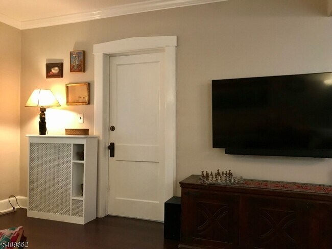 Foto del edificio - 145 Prescott Ave