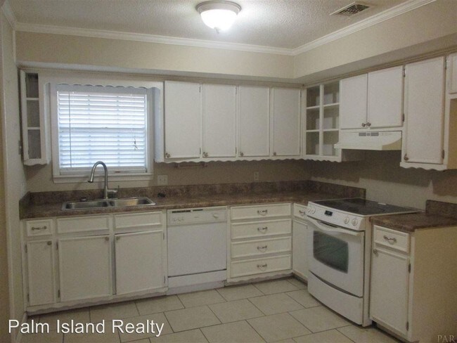 Building Photo - 4 br, 2 bath House - 5572 Andromeda Drive