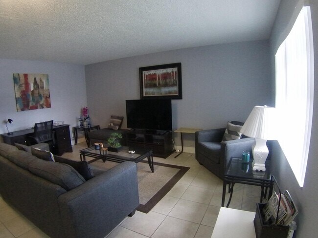 Foto del edificio - 133 Normandy Ln