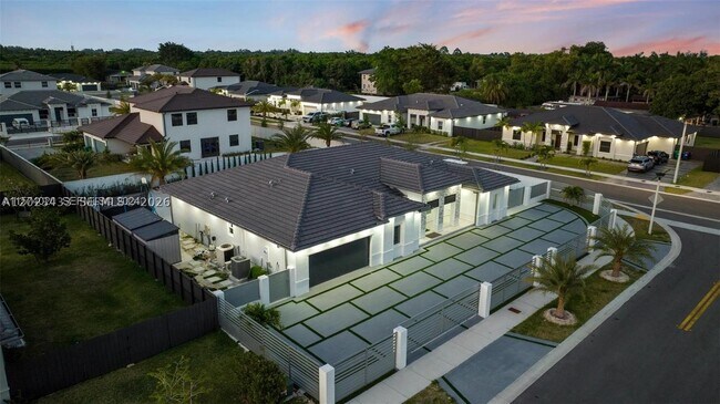 Building Photo - 13305 SW 190th Terrace