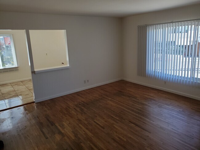 Foto del edificio - 12768 W Washington Blvd