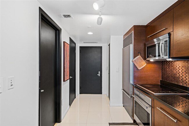 Foto del edificio - 475 Brickell Ave