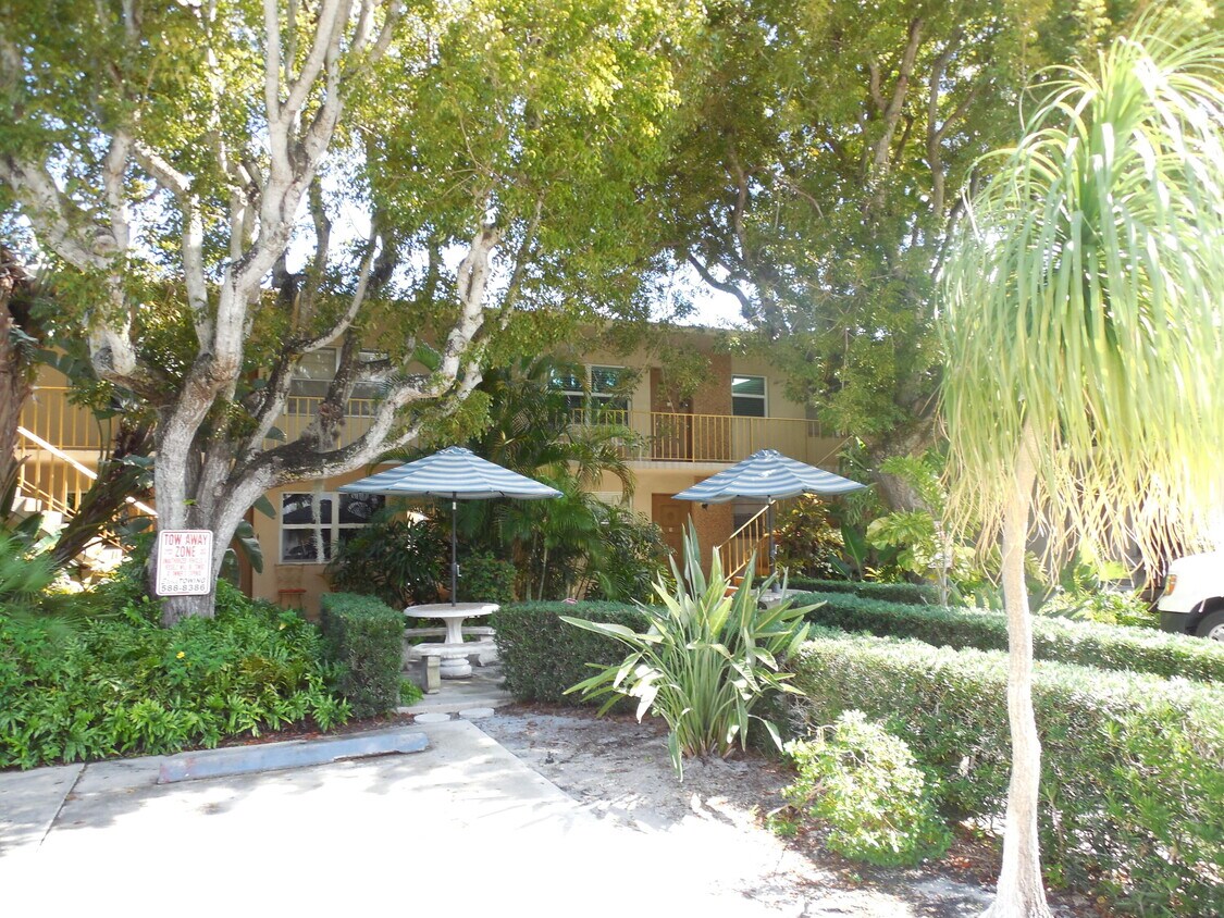 30 S J St Unit 6, Lake Worth Beach, FL 33460 Condo for Rent in Lake Worth Beach, FL