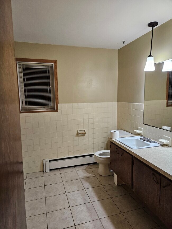 Foto del edificio - 829 Golf View Ln