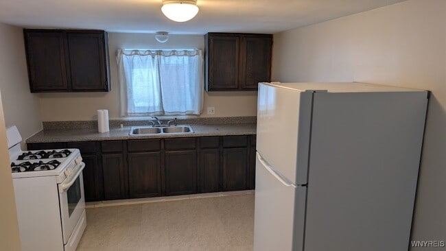 Building Photo - 25 Cadet Cir