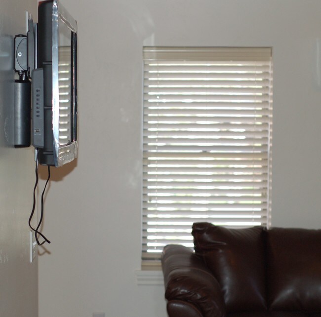 Foto del edificio - 145 E Center St