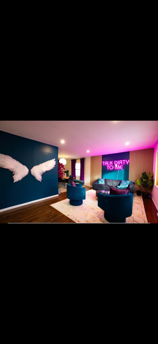 Foto del edificio - 6110 Ash Ave