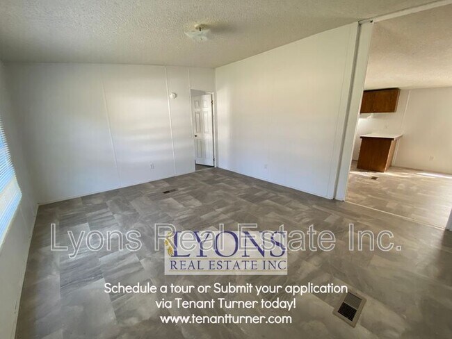 Building Photo - 1001 Pleasantdale Cir