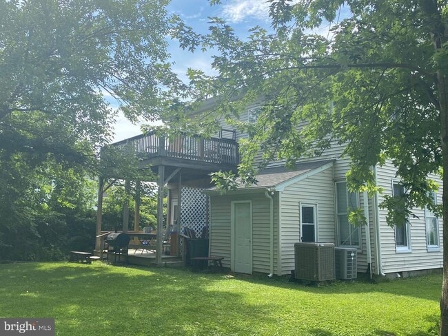 Building Photo - 205 Railroad Ave